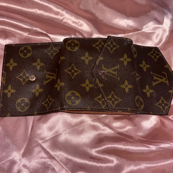 Louis Vuitton Monogram Envelope Wallet in Brown and Gold - Picture 3 of 7